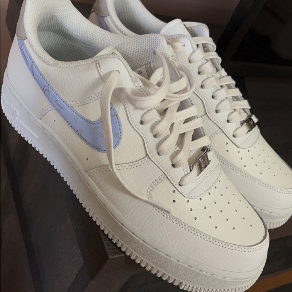 Womens shoes
